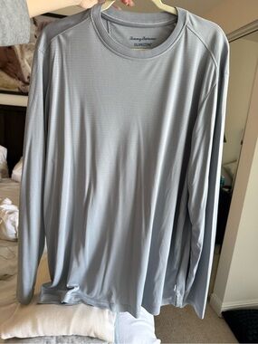 Tommy Bahama Light Gray Long-Sleeve Performance Tee